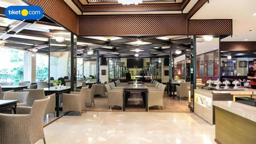 Regent'S Park Hotel Маланг Экстерьер фото