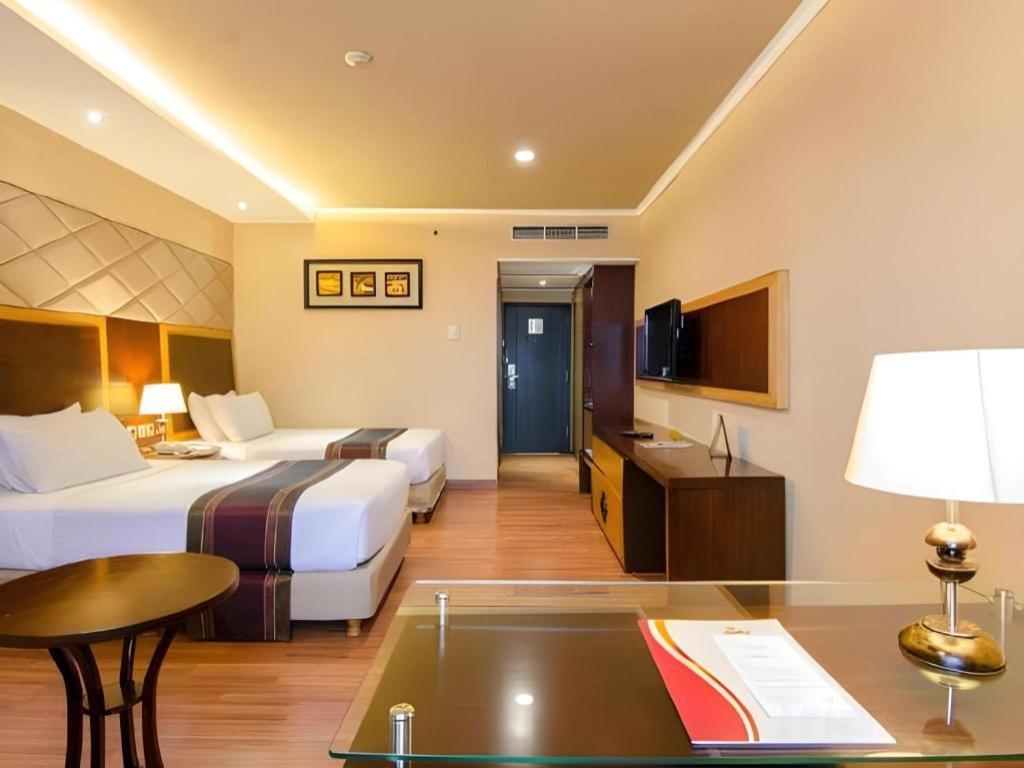 Regent'S Park Hotel Маланг Экстерьер фото