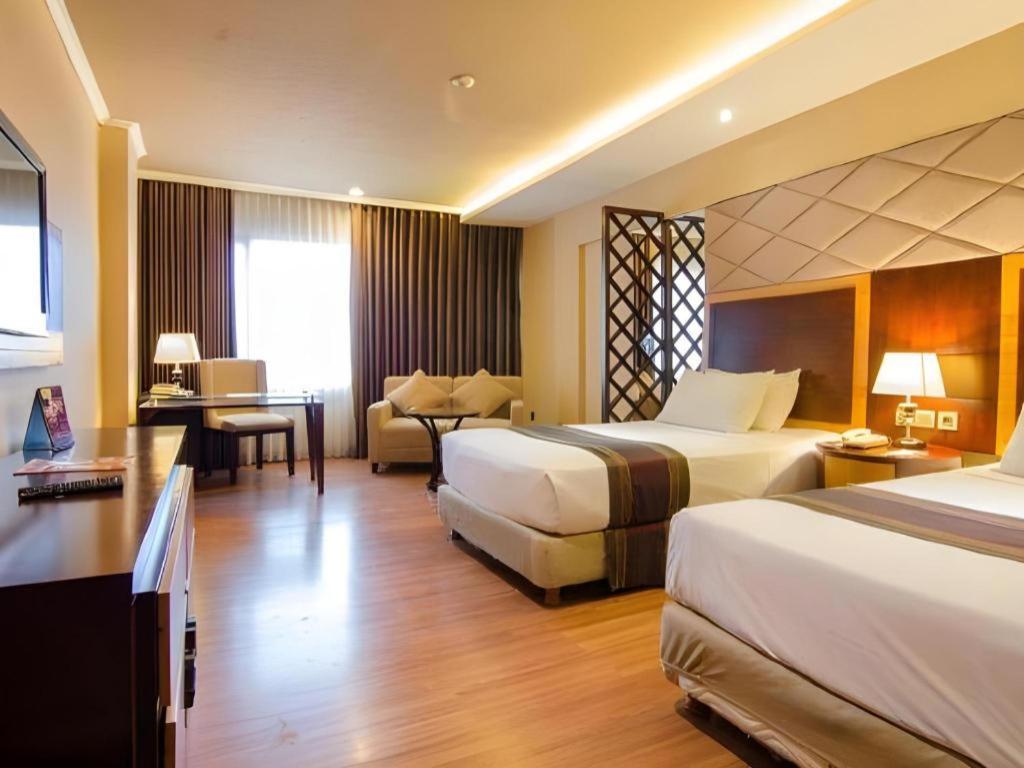 Regent'S Park Hotel Маланг Экстерьер фото